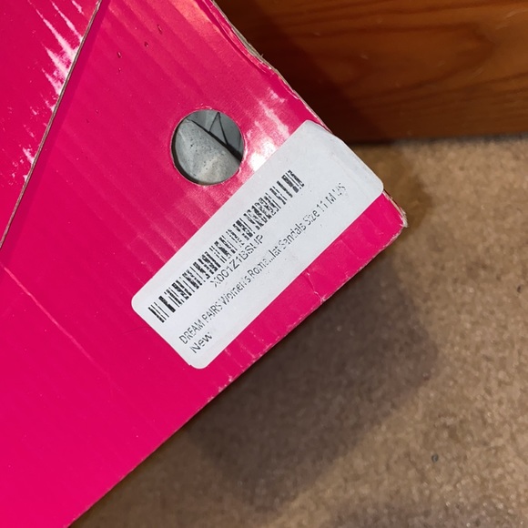 Dream pairs sandals - Picture 5 of 5